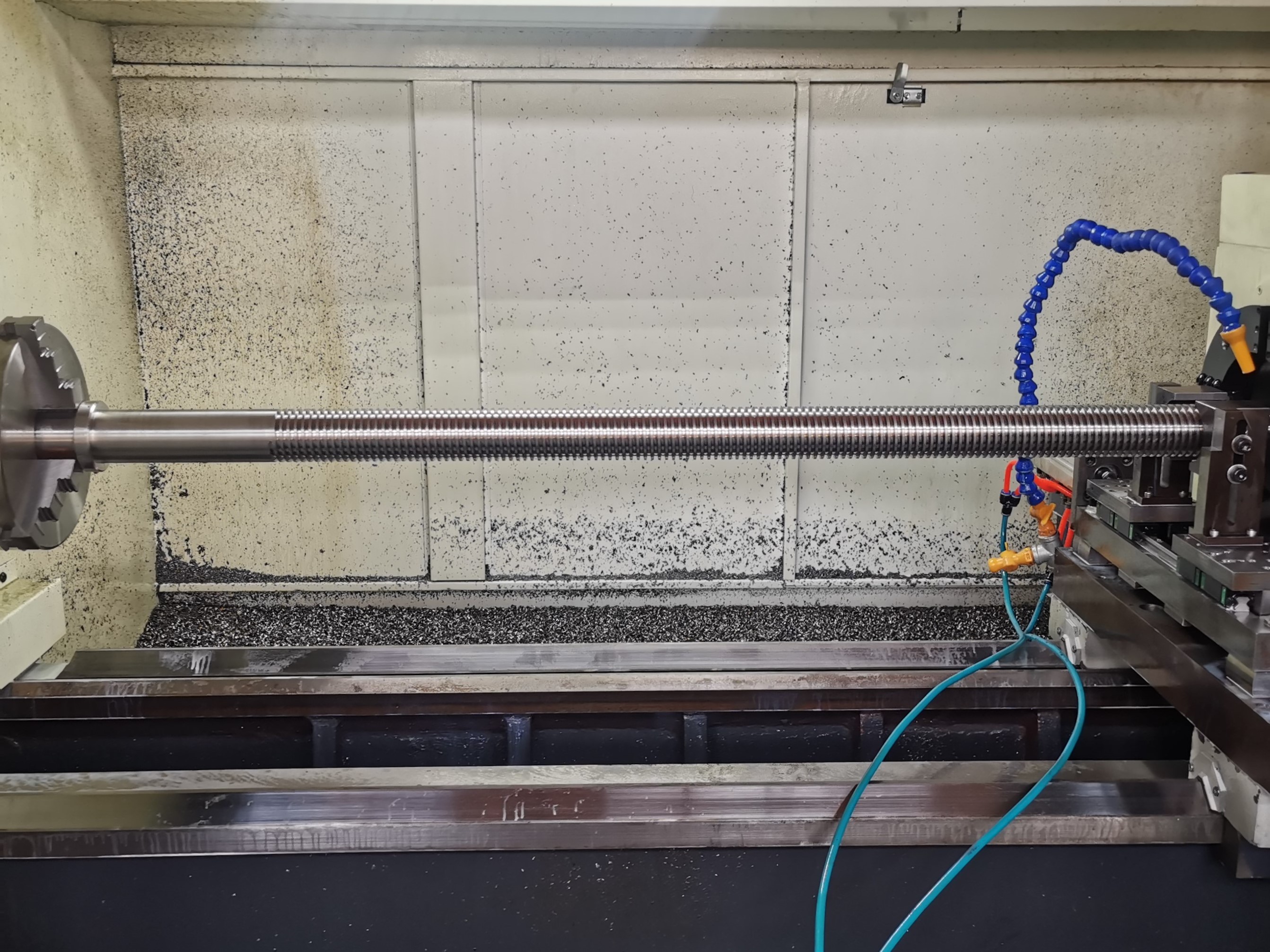 有關(guān)擠出機(jī)變徑變距配對(duì)輸送螺桿已試樣成功